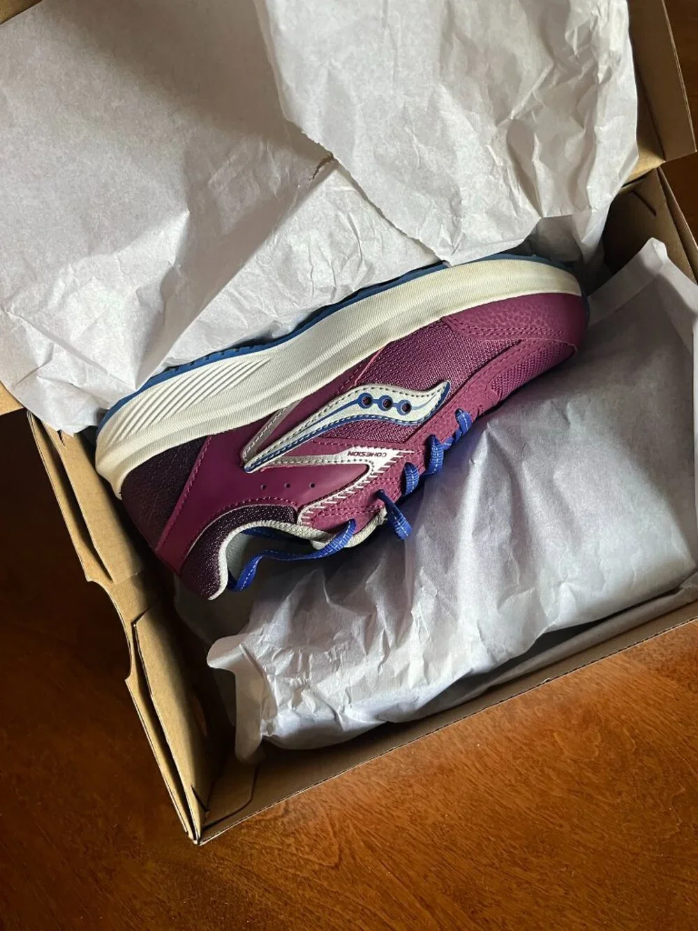 Saucony Cohesion plum sneakers 3Y
